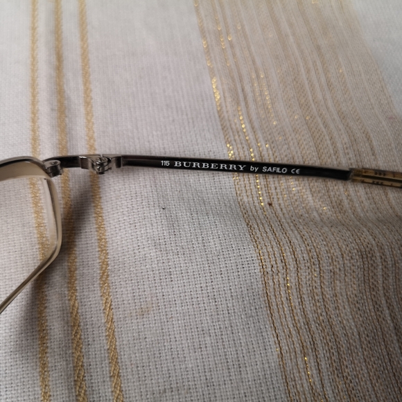 Vintage Burberry sunglasses - Picture 6 of 11